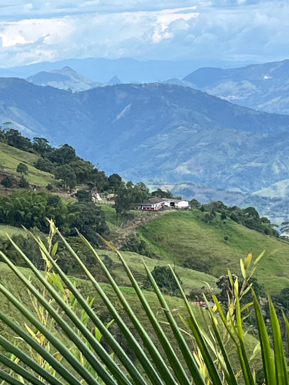 Monumento Cristo Chachafruta en Ebéjico Antioquia 3