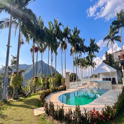 Finca con piscina en Ebéjico