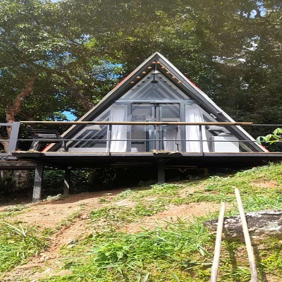 Cabaña chalet al anochecer